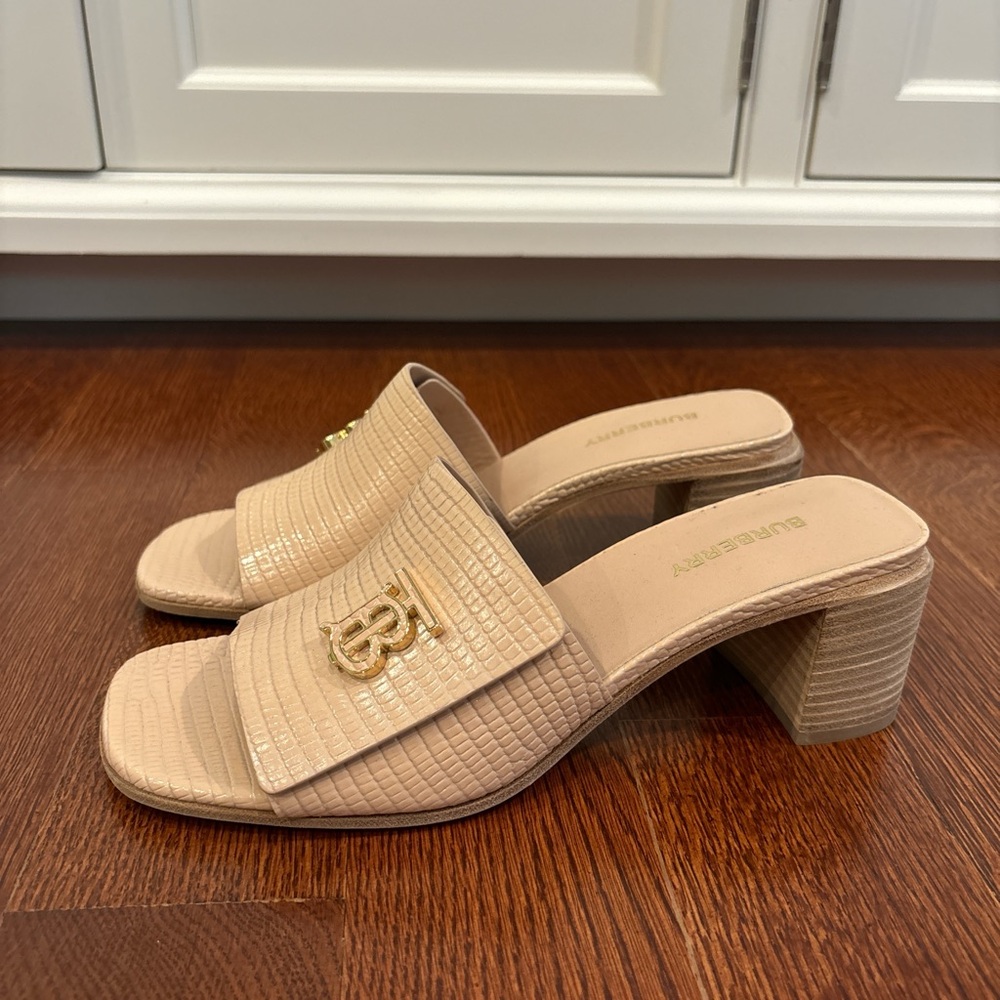 Authentic BURBERRY Winnie Embossed TB Monogram Slides! BRAND NEW! With dust bags